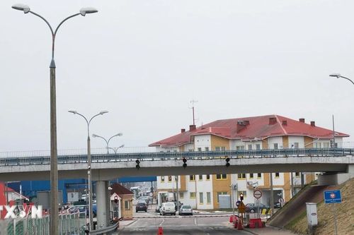 Ba Lan mở lại cửa khẩu biên giới với Belarus