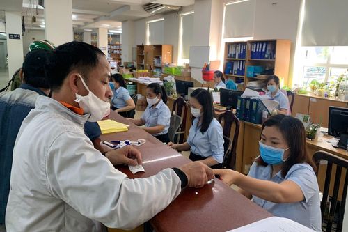 Tp. Hồ Chí Minh: Trên 820 người lao động bị khóa thẻ Bảo hiểm y tế