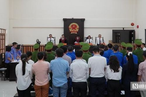 Phiên xử sơ thẩm Tuấn Ân và đồng phạm: Phòng xử chật kín, an ninh siết chặt