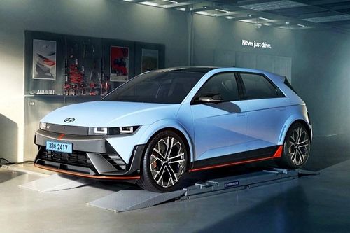 Hyundai ra mắt Ioniq 5N phiên bản giá 'mềm', giành 9 giải thưởng thiết kế quốc tế