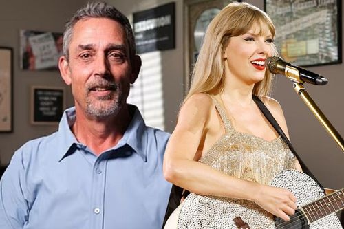 Taylor Swift bị cựu quản lý lên tiếng chỉ trích