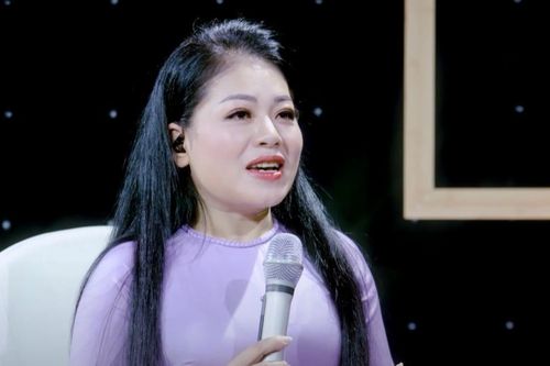 'Nàng thơ' dòng nhạc dân gian Anh Thơ: Có học vị Tiến sĩ, sống giản dị bên các con ở tuổi U50