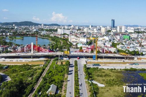 Cận cảnh cây cầu dây văng đầu tiên ở xứ Thanh