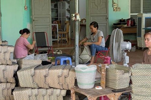 'Hồi sinh' nghề truyền thống mây tre đan, mở đường phát triển kinh tế bền vững