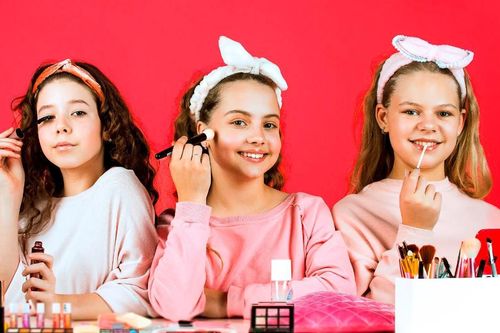 Khách hàng tuổi tween ám ảnh với việc mua sắm các sản phẩm làm đẹp