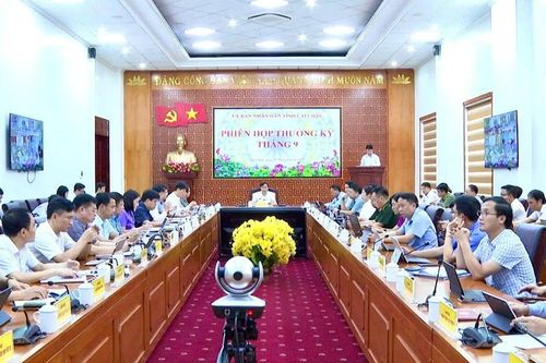 Phiên họp UBND tỉnh thường kỳ tháng 9