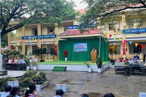 Xây dựng môi trường giáo dục an toàn, lành mạnh