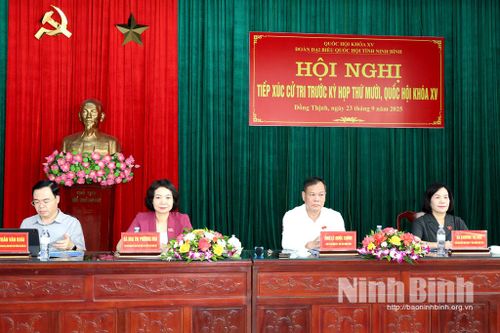 Đoàn đại biểu Quốc hội tỉnh tiếp xúc cử tri tại xã Đồng Thịnh