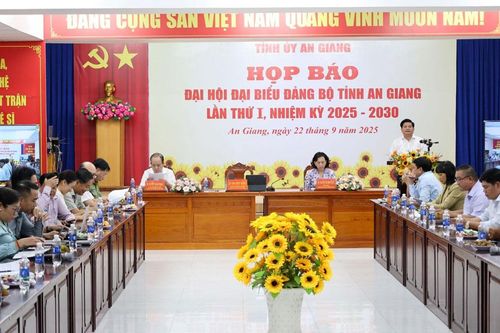 Tỉnh An Giang họp báo thông tin về công tác chuẩn bị Đại hội Đảng bộ lần thứ I