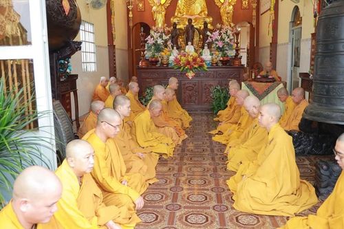 TP.HCM: Chư Tăng, Ni Bố-tát tụng giới tại chùa Phước Trí và tịnh xá Ngọc Điểm