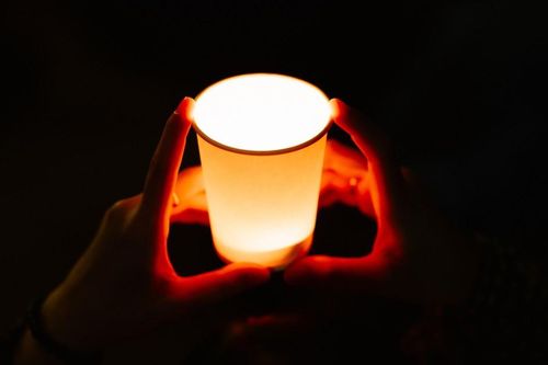 Trong lời kinh, tôi học cách tha thứ cho ba