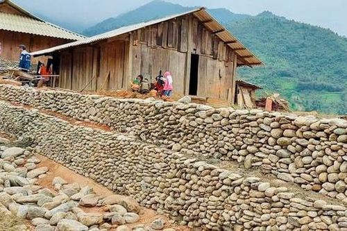 Ngọc Chiến 'miền cổ tích đại ngàn Tây Bắc' cán đích nông thôn mới