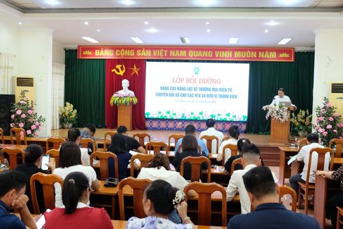 Bồi dưỡng, nâng cao năng lực bán hàng thương mại điện tử cho hơn 35 hợp tác xã