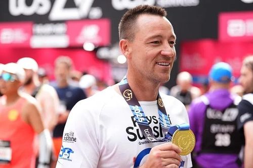 John Terry: 'Chạy marathon khó hơn đá bóng'