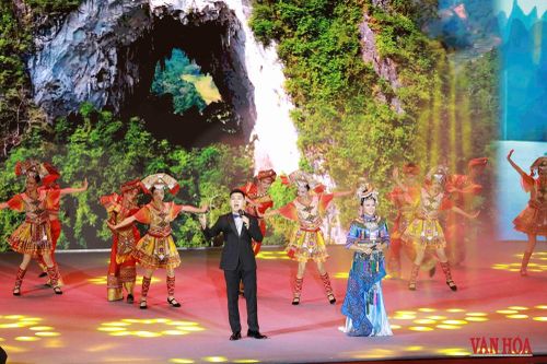 Chương trình nghệ thuật 'Chung một mái nhà, cùng một vầng trăng - Tết Trung thu'