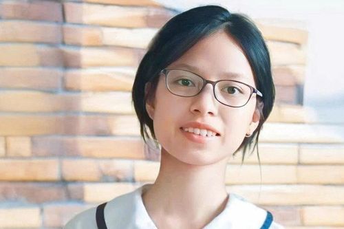 Nữ sinh Hải Phòng giành loạt giải Sinh học, ước mơ thành bác sĩ chữa bệnh cho em trai