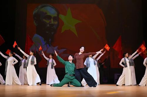 Hồn Việt nơi đất khách