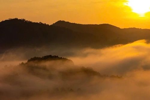 Hòa An 'tọa độ' săn mây đẹp quên lối về ở Cao Bằng