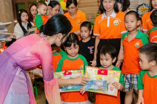 Đem 'Trung thu yêu thương' đến với trẻ yếu thế