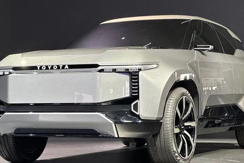 Toyota Land Cruiser phiên bản chạy điện sắp ra mắt