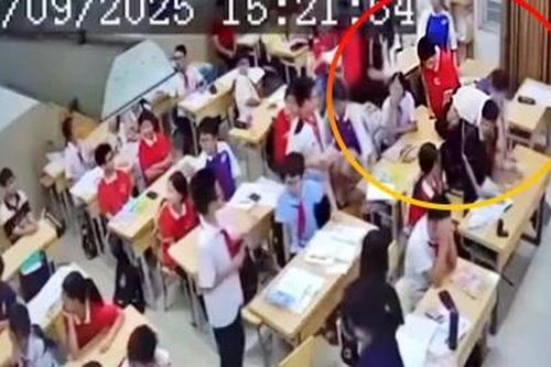 Thông tư 19 của Bộ GD&ĐT: Nhân văn hay trút nỗi khổ lên đầu giáo viên?