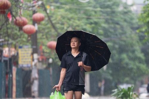 Chủ tịch Hà Nội chỉ đạo khẩn để ứng phó bão số 9 Ragasa
