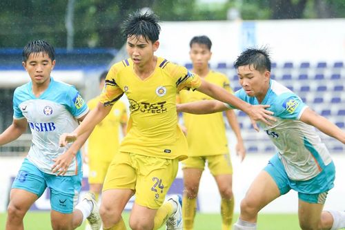VCK U17 Quốc gia 2025: Hà Nội FC và Nam Định tranh chức vô địch