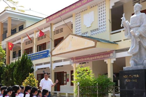 Ngôi trường THCS duy nhất ở Nghệ An được tuyên dương tại Đại hội Thi đua yêu nước năm 2025