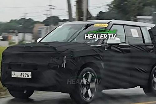 Hyundai SantaFe phiên bản nâng cấp chạy thủ nghiệm trên đường phố