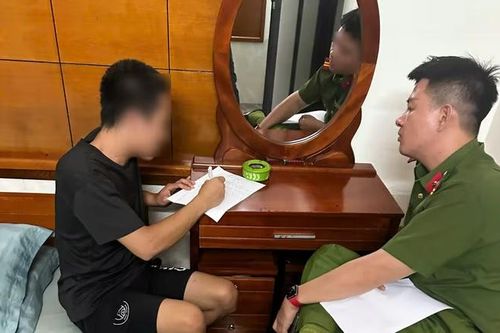 Mua dâm thiếu nữ 14 tuổi ở quán hát, nhóm đối tượng bị tạm giữ hình sự