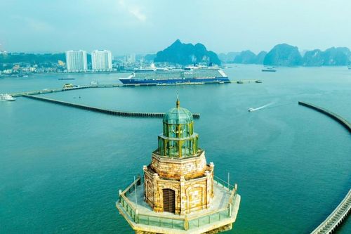 Quảng Ninh đẩy mạnh du lịch tàu biển, hút khách cao cấp