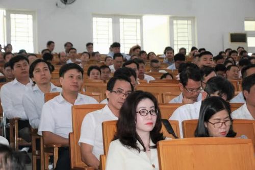 Trên 500 đại biểu tham dự Hội nghị báo cáo viên quý III-2025