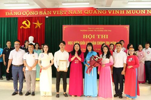 Hội thi học viên giỏi lý luận chính trị năm 2025