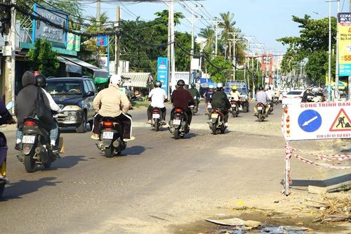 Đường Trần Quý Cáp thi công chậm tiến độ