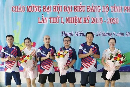 Giao lưu thể thao chào mừng Đại hội Đảng bộ tỉnh lần thứ I