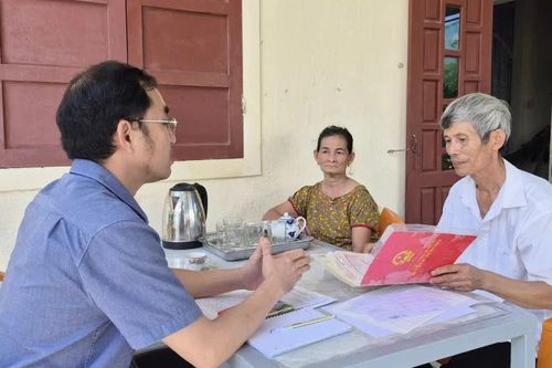 Luẩn quẩn tìm kiếm con đường hợp pháp hóa quyền sử dụng đất (?!)