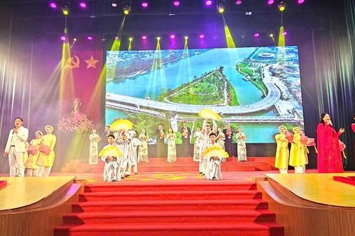 Tổng duyệt chương trình Đại hội Thi đua yêu nước thành phố Huế lần thứ VI