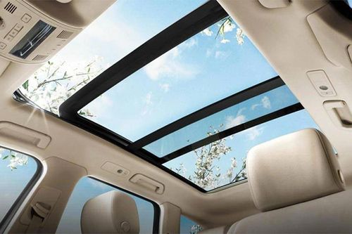 5 lợi ích ít người biết của cửa sổ trời ô tô