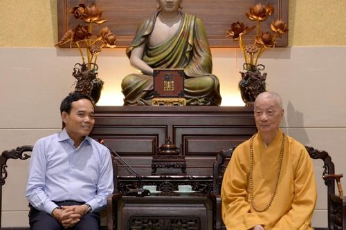Bí thư Thành ủy TP.HCM Trần Lưu Quang thăm chào Đức Pháp chủ Giáo hội Phật giáo Việt Nam