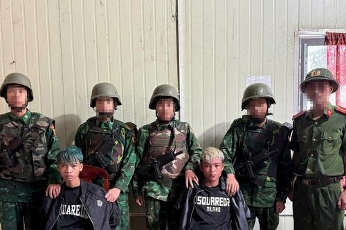 Quảng Trị: Bắt hai thanh niên tàng trữ 400 viên ma túy tại khu vực biên giới