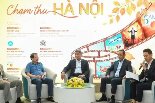'Chạm thu Hà Nội' qua chuỗi sự kiện của Vietnam Airlines