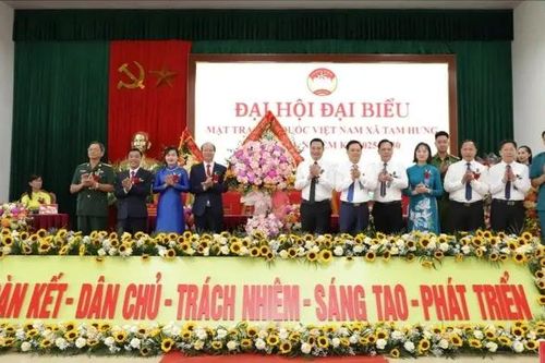 100% cán bộ Mặt trận Tam Hưng được học kỹ năng số