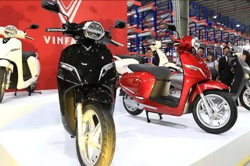Xe máy điện ngày càng hút khách Việt