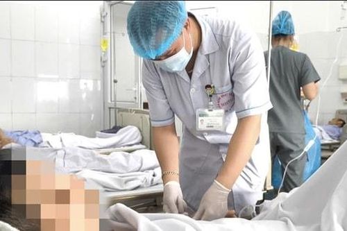 Xương cá đâm thủng ruột non, gây áp xe ổ bụng