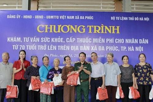 Đa Phúc khám, cấp thuốc miễn phí cho người dân từ 70 tuổi trở lên