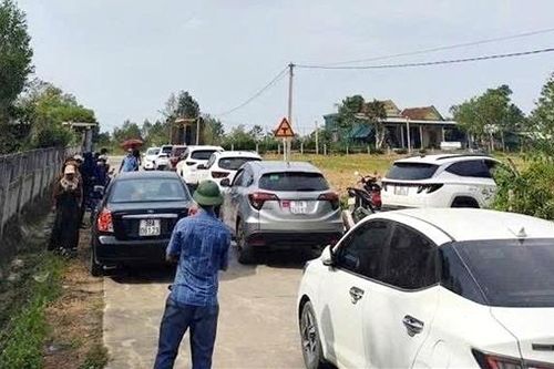 Cảnh giác với chiêu 'lùa gà', tạo sóng ảo của 'cò đất'