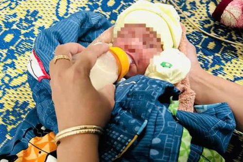 Quảng Trị: Phát hiện một cháu bé sơ sinh bị bỏ lại trong vườn nhà dân