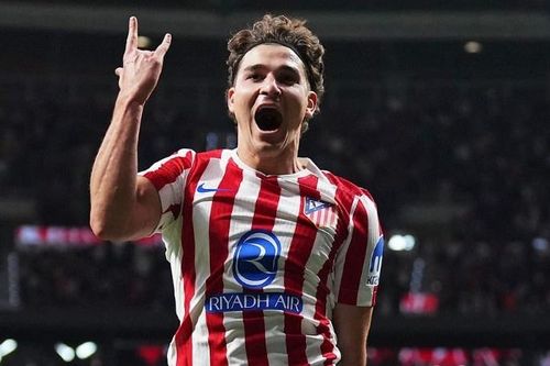 Julian Alvarez lập hat-trick đầu tiên tại châu Âu