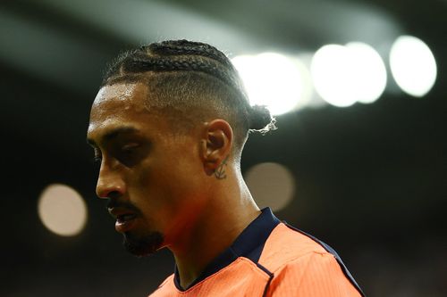 Neymar phẫn nộ vì 'trò đùa' mang tên Raphinha