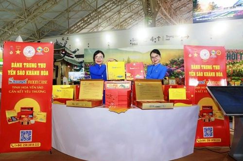 Bánh Trung thu Yến sào - gắn kết yêu thương